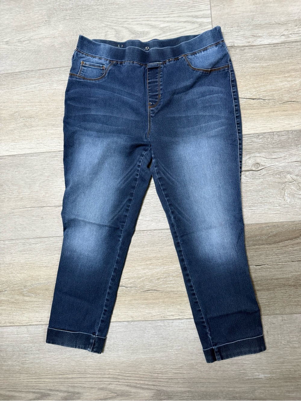 Women’s Ankle-Length Cropped Jeans - Dark Blue
